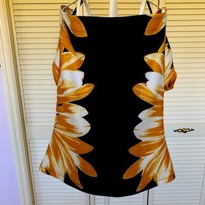 Beautiful peasant top in a black and gold looks very rich size XL